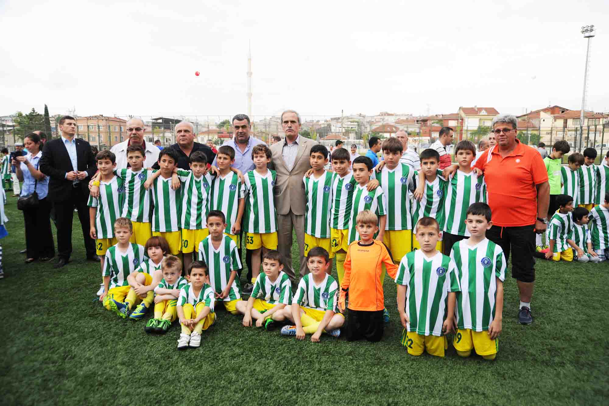 Altepe’den miniklere ödül