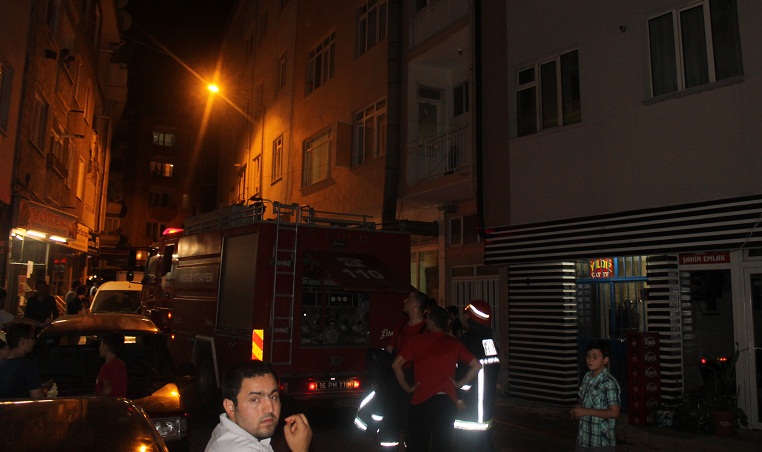 Sinanbey’deki yangın korkuttu