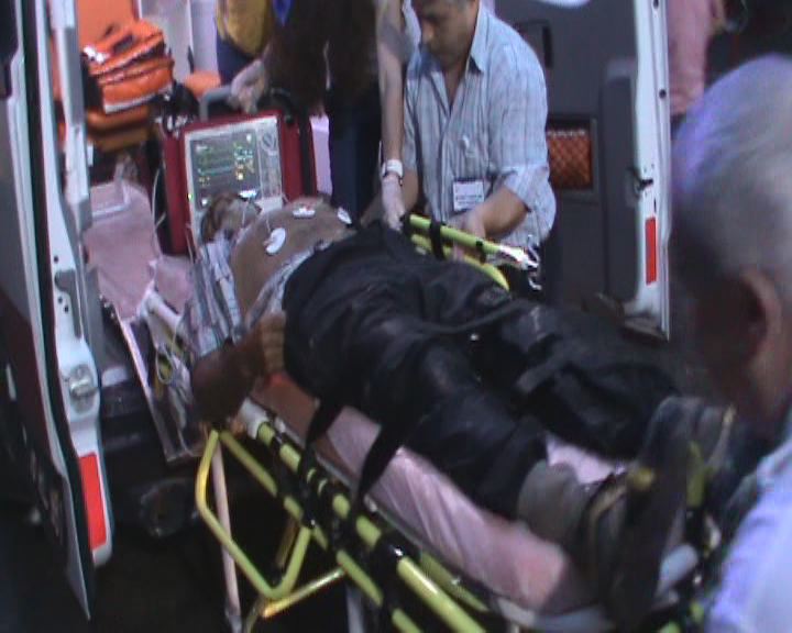 Hayvanlarını otlatırken yıldırım çarptı