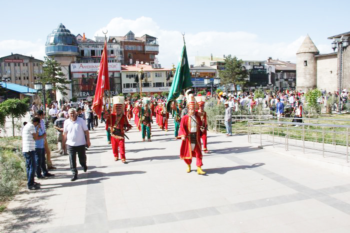 İnegöl Mehteri Erzurum’da