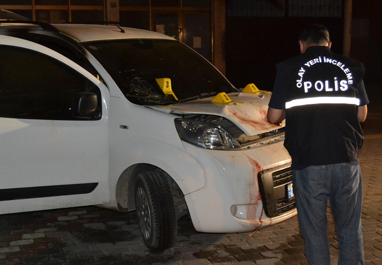 Boğazını kesip, yakmak istediler