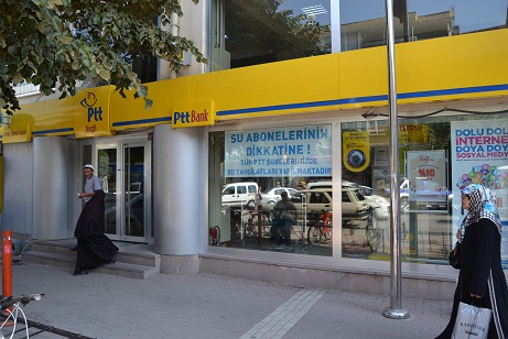 PTT’DE MÜDÜR MÜ KALMADI!