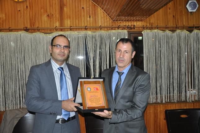 Akşemsettin Okulu’ndan müdürlerine veda yemeği