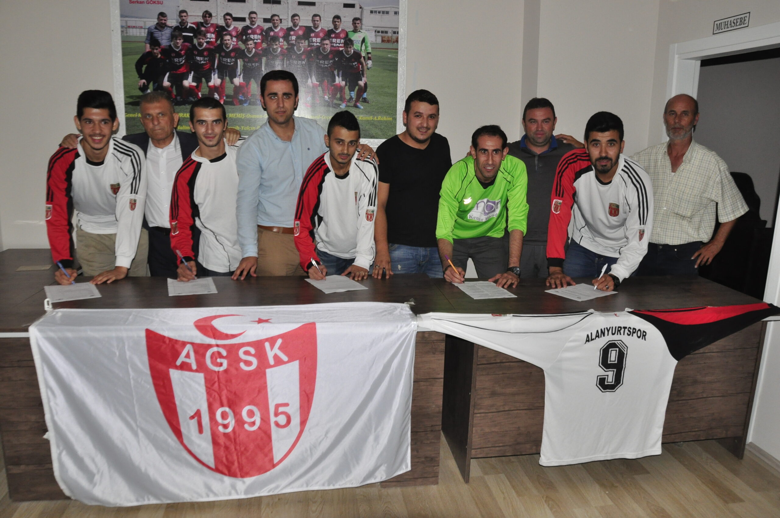 Alanyurt’tan 16 imza