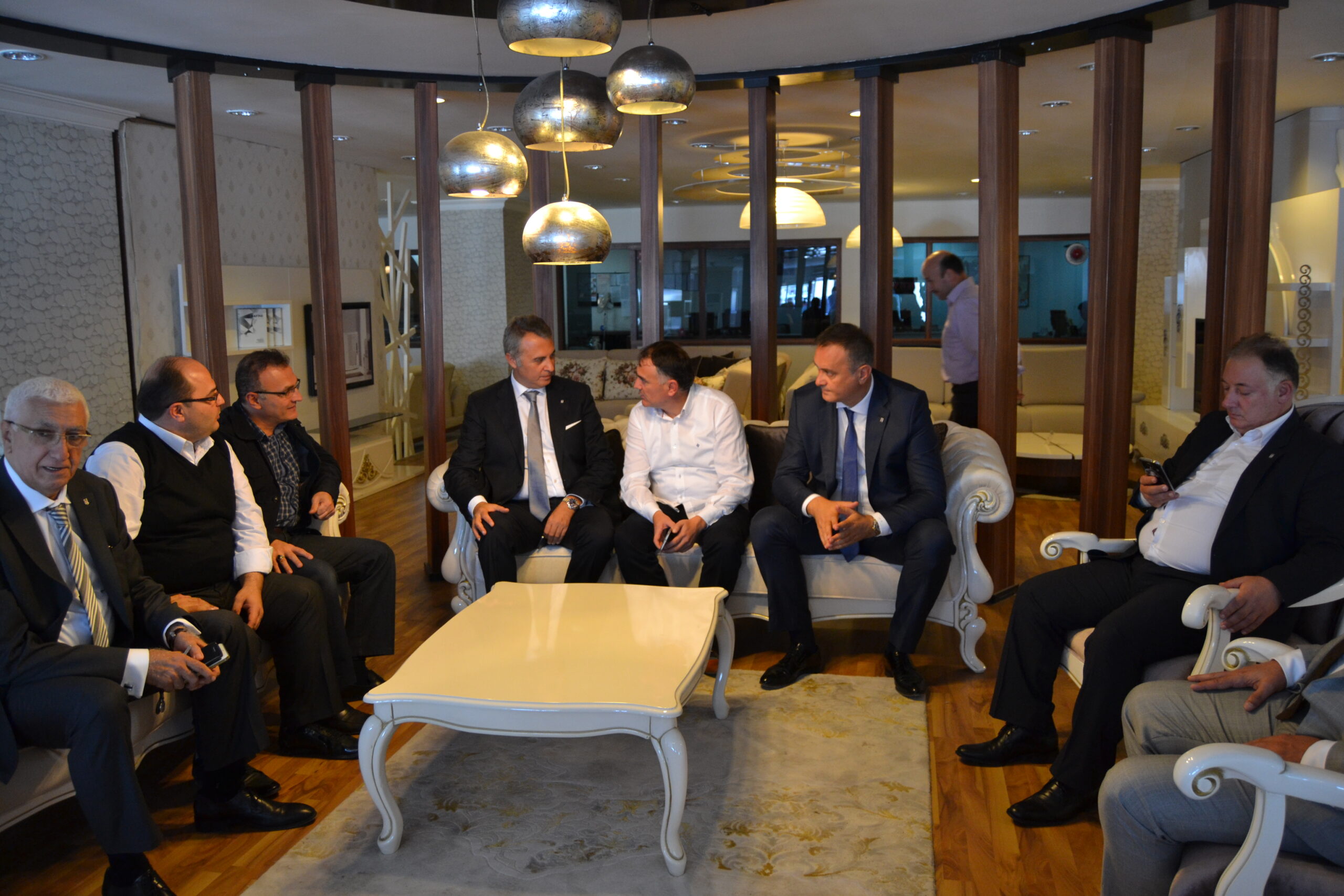 Arena’nın mobilyası İnegöl’den