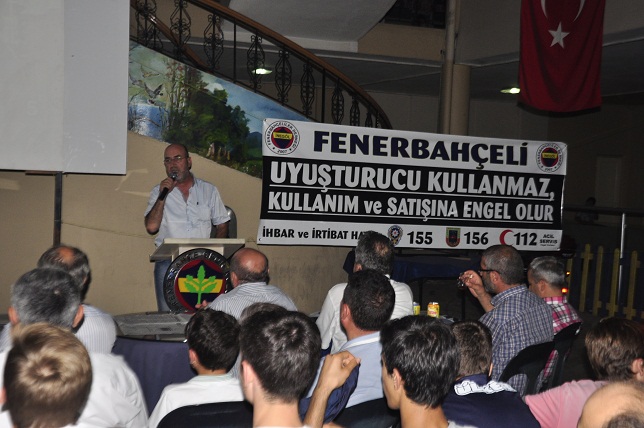 Fenerbahçelilerden anlamlı pankart