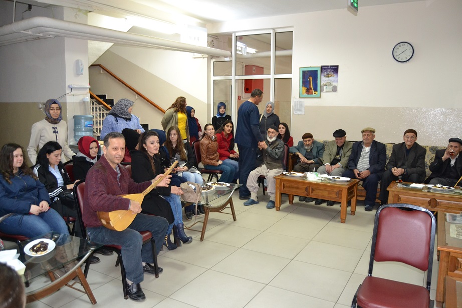 Nene Hatun’lu öğrencilerden anlamlı ziyaret