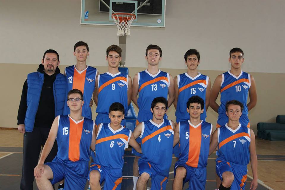 Çarşıspor farklı başladı