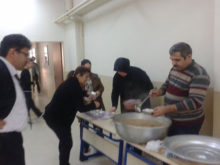 Aşurenin bereketi Eğitim Kampüsünde