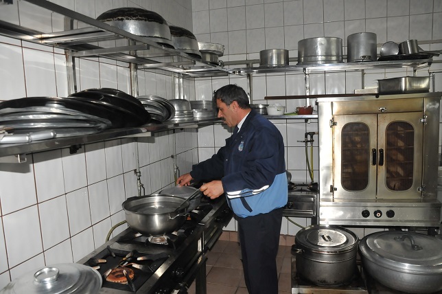 Belediye lokanta ve pidecileri denetledi