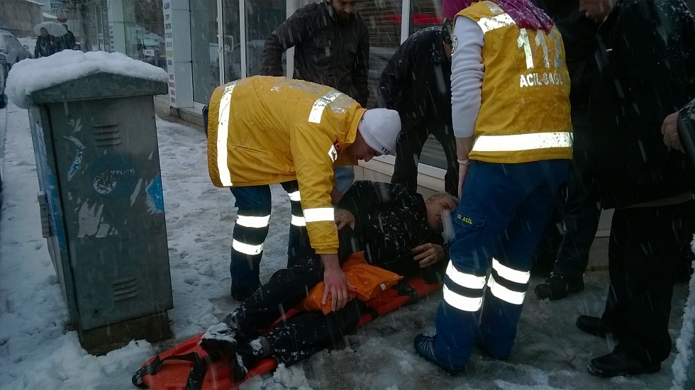 Kar yayaları da etkiledi