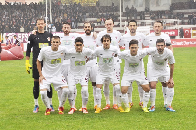İnegölspor fırsat tepti