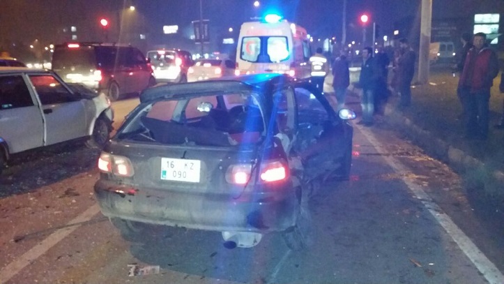 Avarlar Kavşağında kaza; 4 yaralı