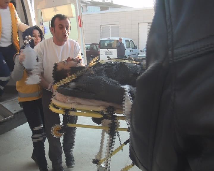 Otomobile çarpan motosikletli hayatını kaybetti