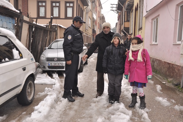 UEDAŞ ilgilenmedi, Polis nöbet tuttu