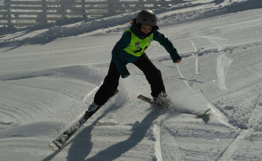 Doğa Koleji kayakta birinci
