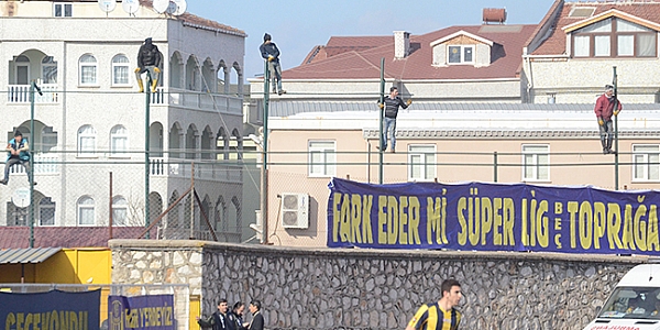 Direk üzerinde maç keyfi!