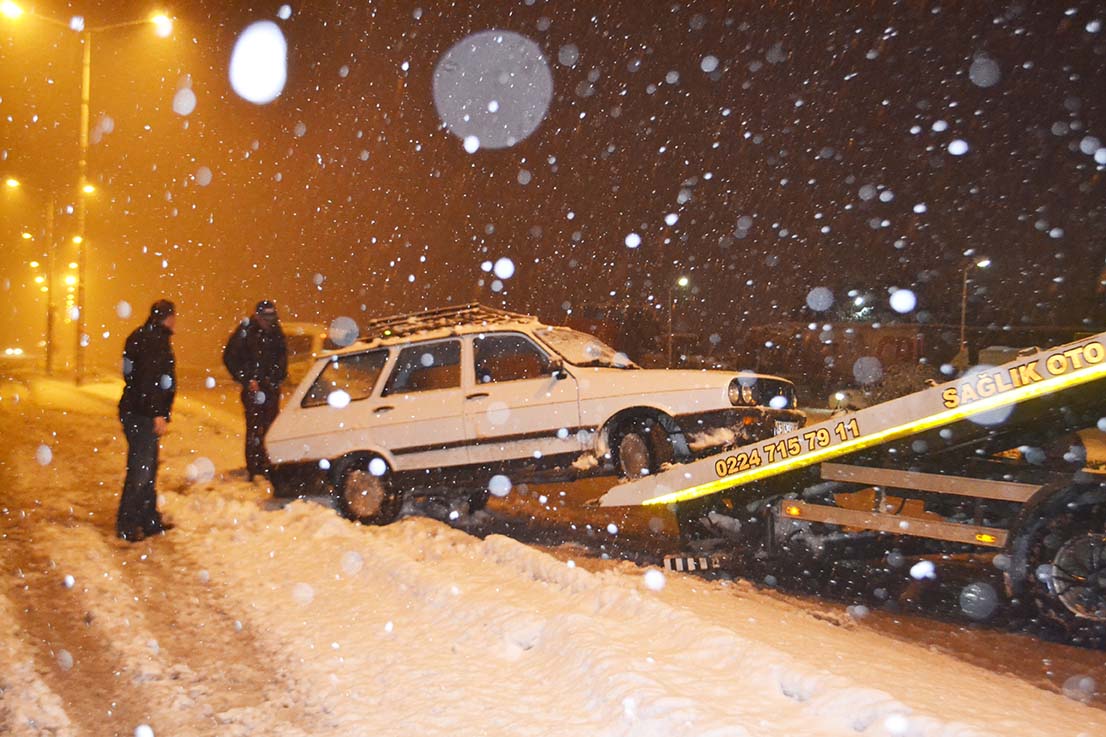 Otobüsler yine yolda kaldı