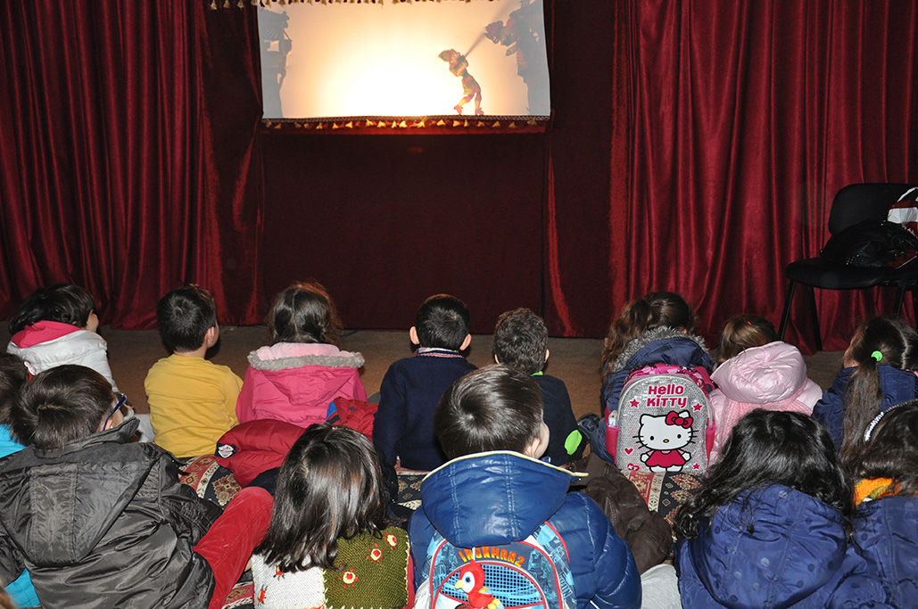 Tatil öncesi Karagöz Gölge Oyunu