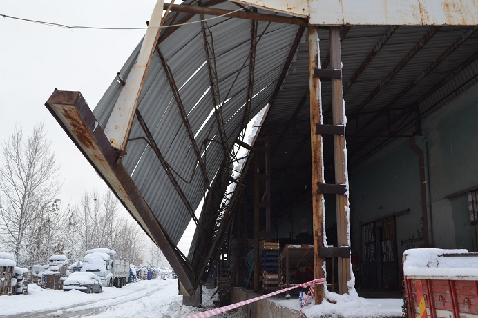 Hal’in sundurması da çöktü