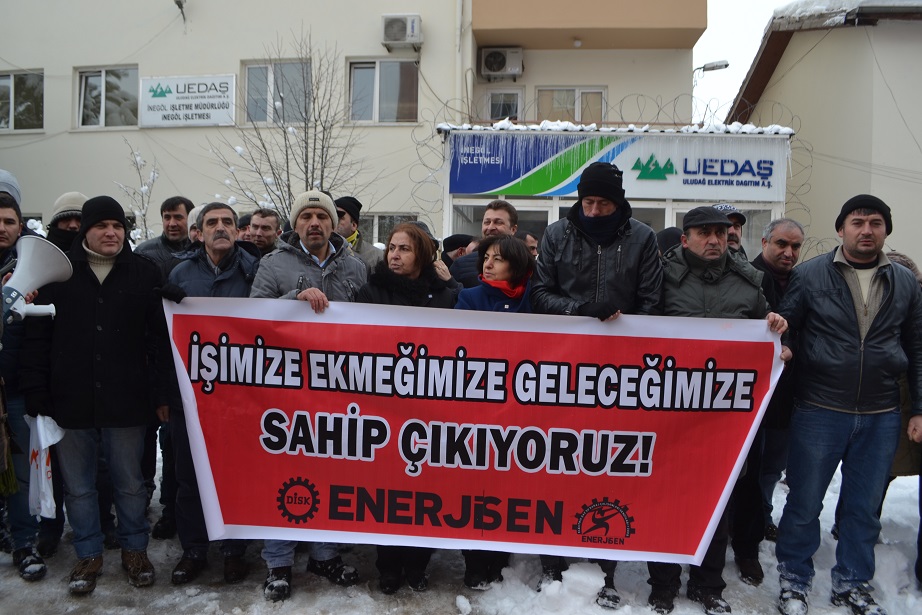 İşten çıkarılan işçiler eylem yaptı