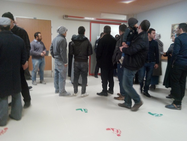 İnşaat ustası çatıdan düştü