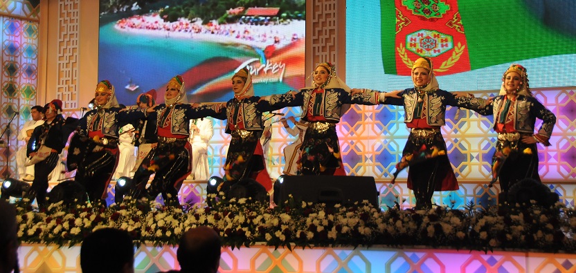 Halk Dansları Topluluğu Türkmenistan’dan döndü