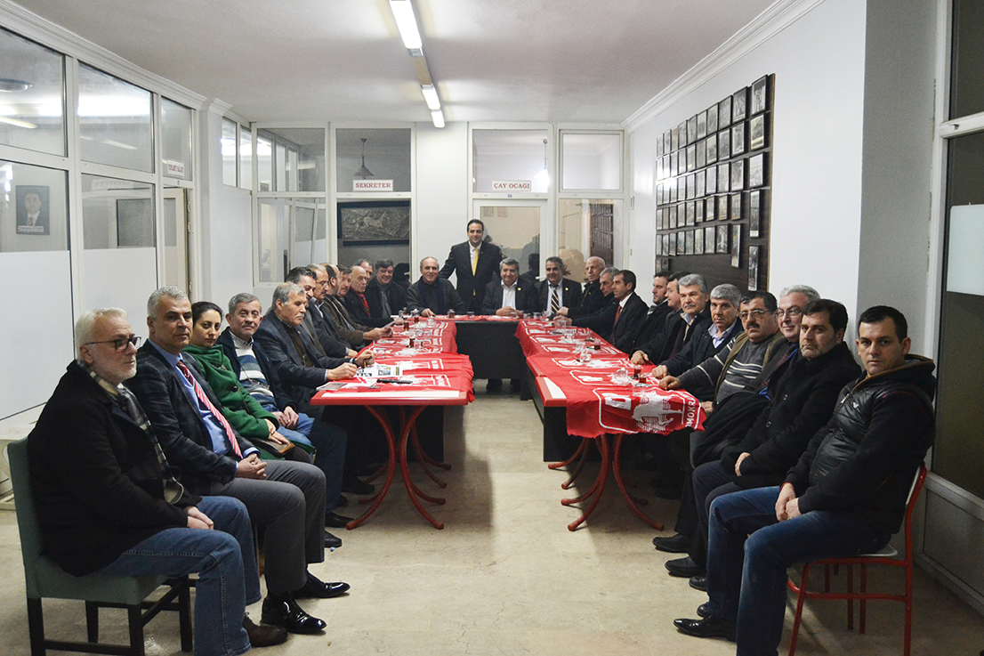 DP de üniversite mezunu istiyor