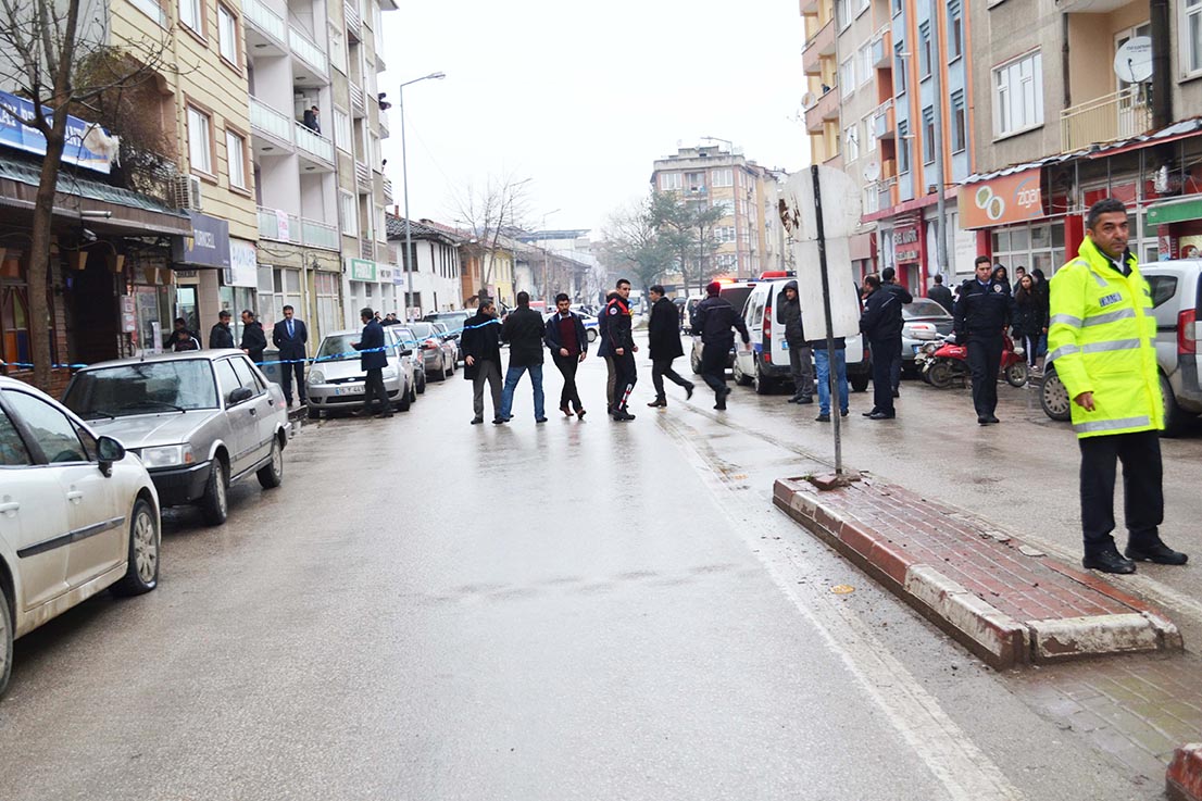 Şehrin göbeğinde silahlı çatışma