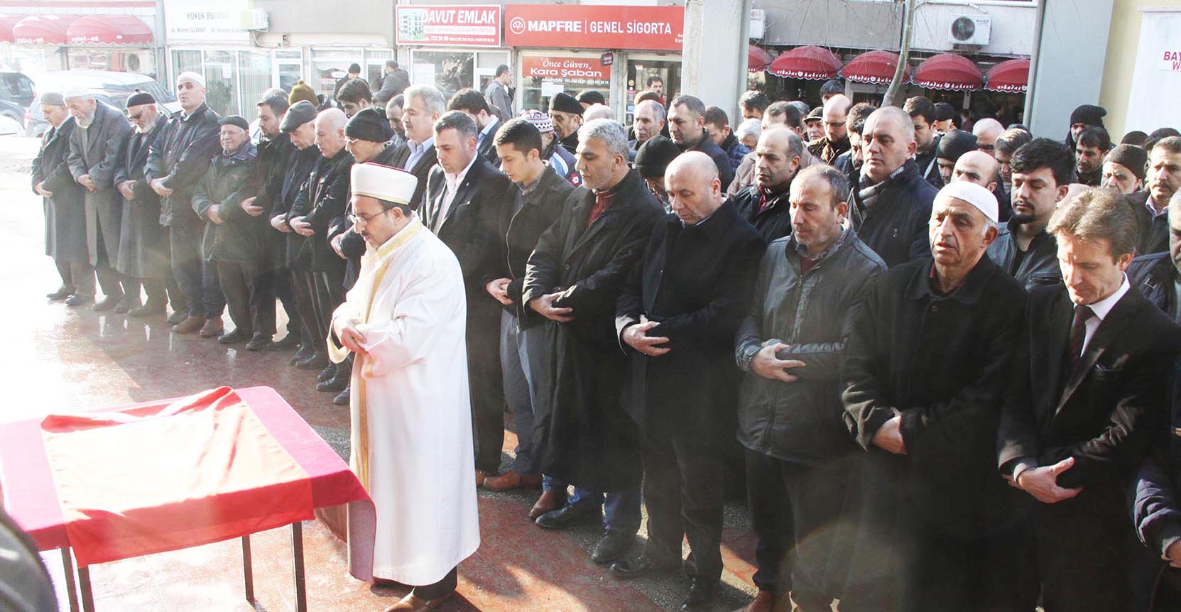 Çakıroğlu için gıyabi cenaze namazı