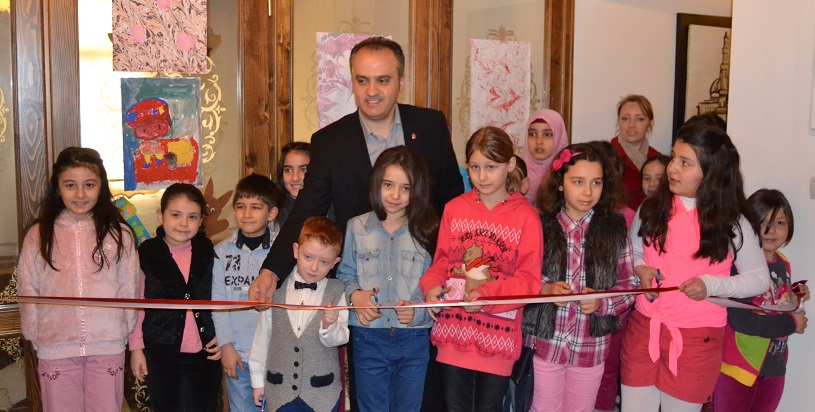 Çocuklardan sanat sergisi