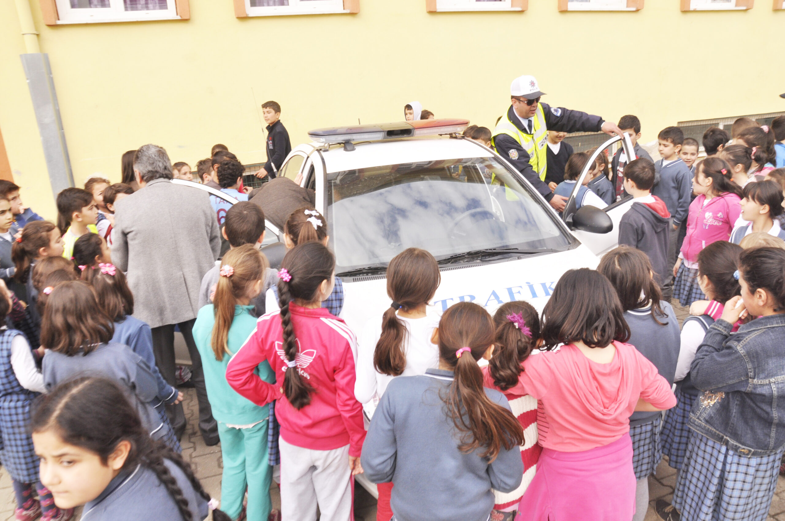 Emniyetten öğrencilere trafik dersi