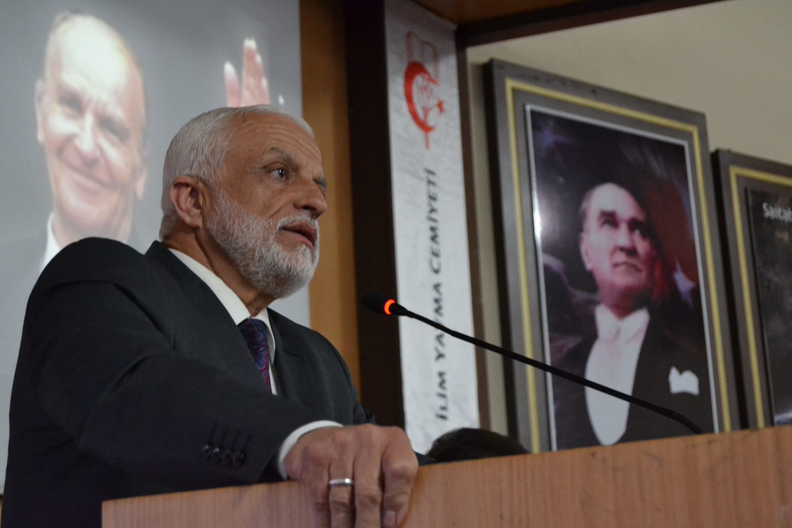 Bilge Kral’ın bilinmeyen yönleri!