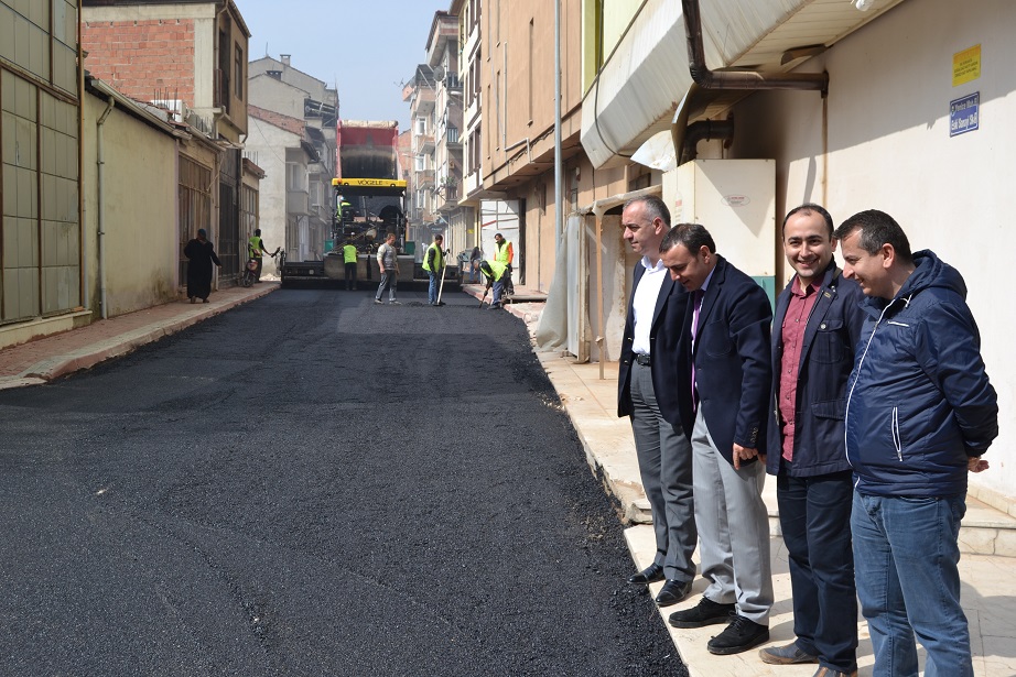 Asfaltlama çalışmaları devam ediyor