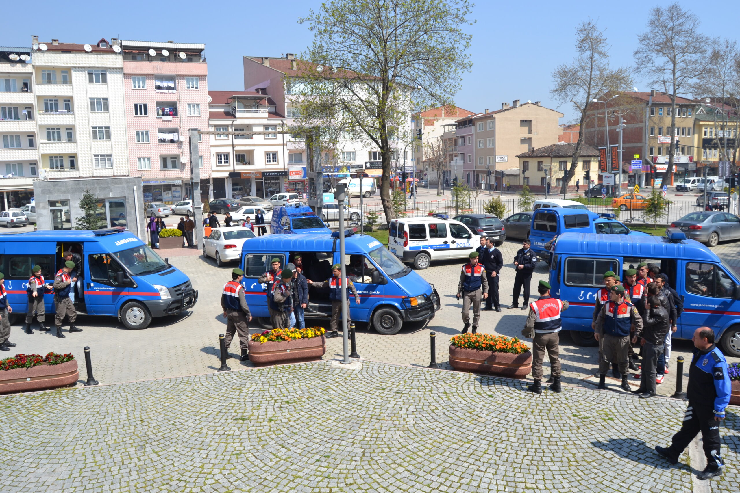 Cinayet ile ilgili 16 kişiye gözaltı
