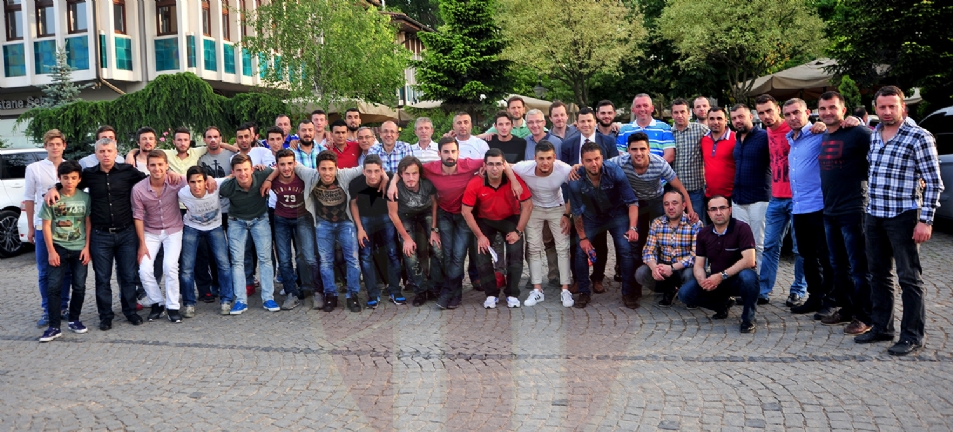 İnegölspor’dan veda yemeği