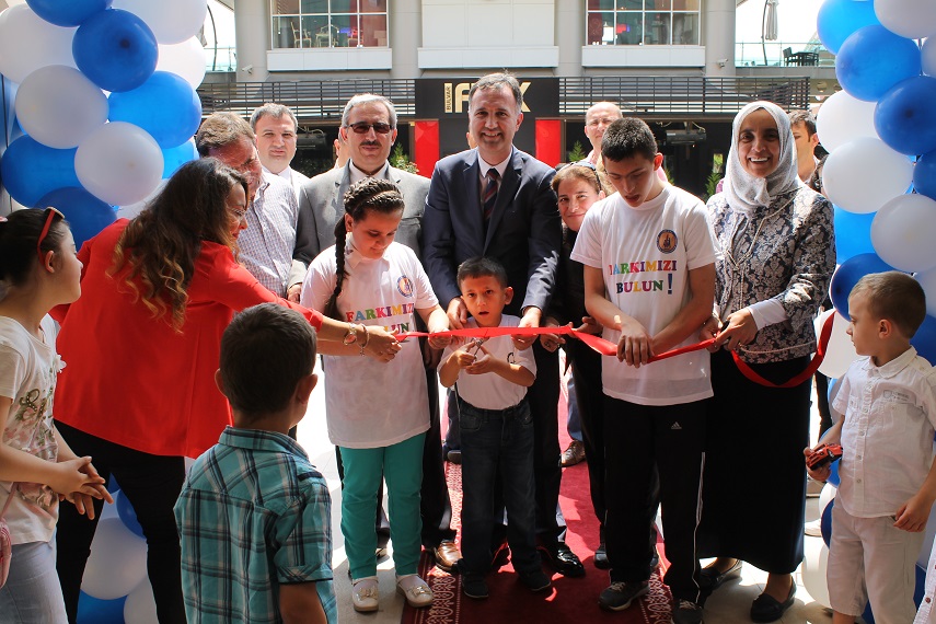 Öğrencilerden “Farkımızı Bulun” sergisi