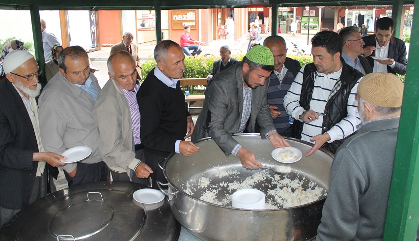 İshakpaşa’dan Fetih Pilavı