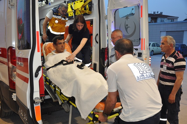 Motosiklet sürücüsü yaralandı