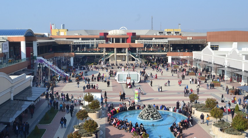 AVM’den yaza özel hediye