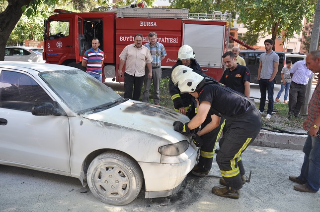 Trafikte seyrederken alevlendi