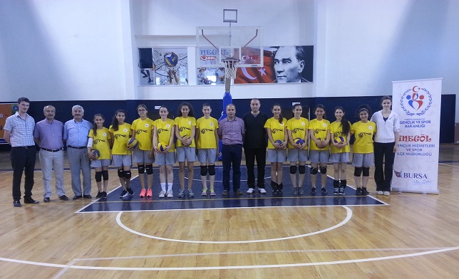 Filenin küçük sultanları sahaya indi