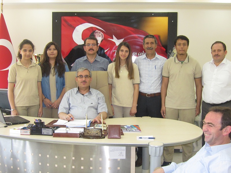 Bilican başarılı öğrencileri ödüllendirdi