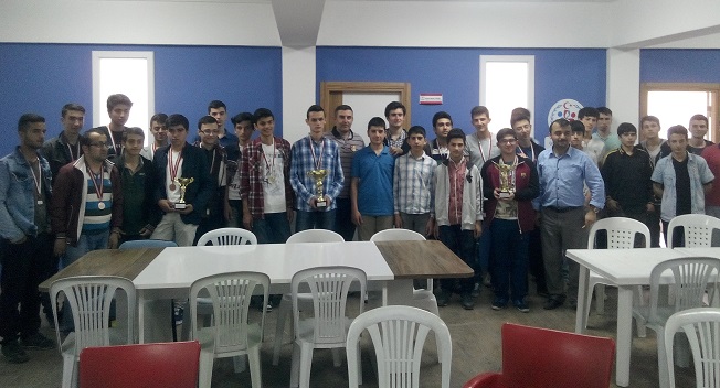 Fen Lisesi satranç şampiyonu