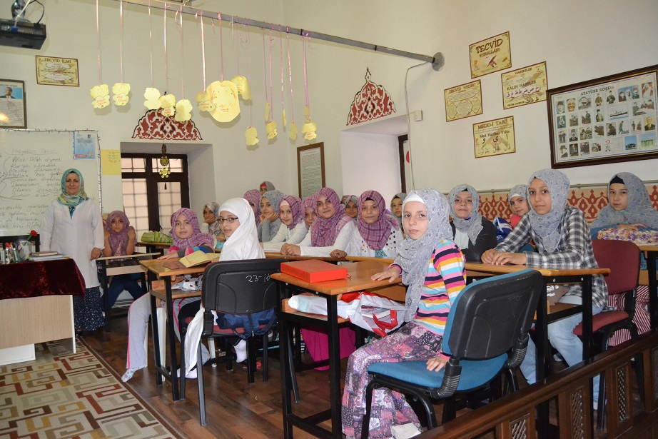 8 bin öğrenci tatili değil Kuran’ı seçti