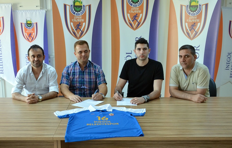 Belediyespor Çağlar ile sözleşme yeniledi