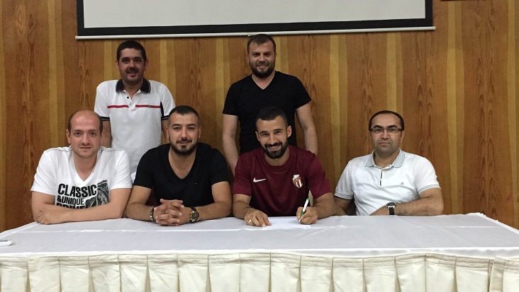 Ekrem Sarıçam imzayı attı