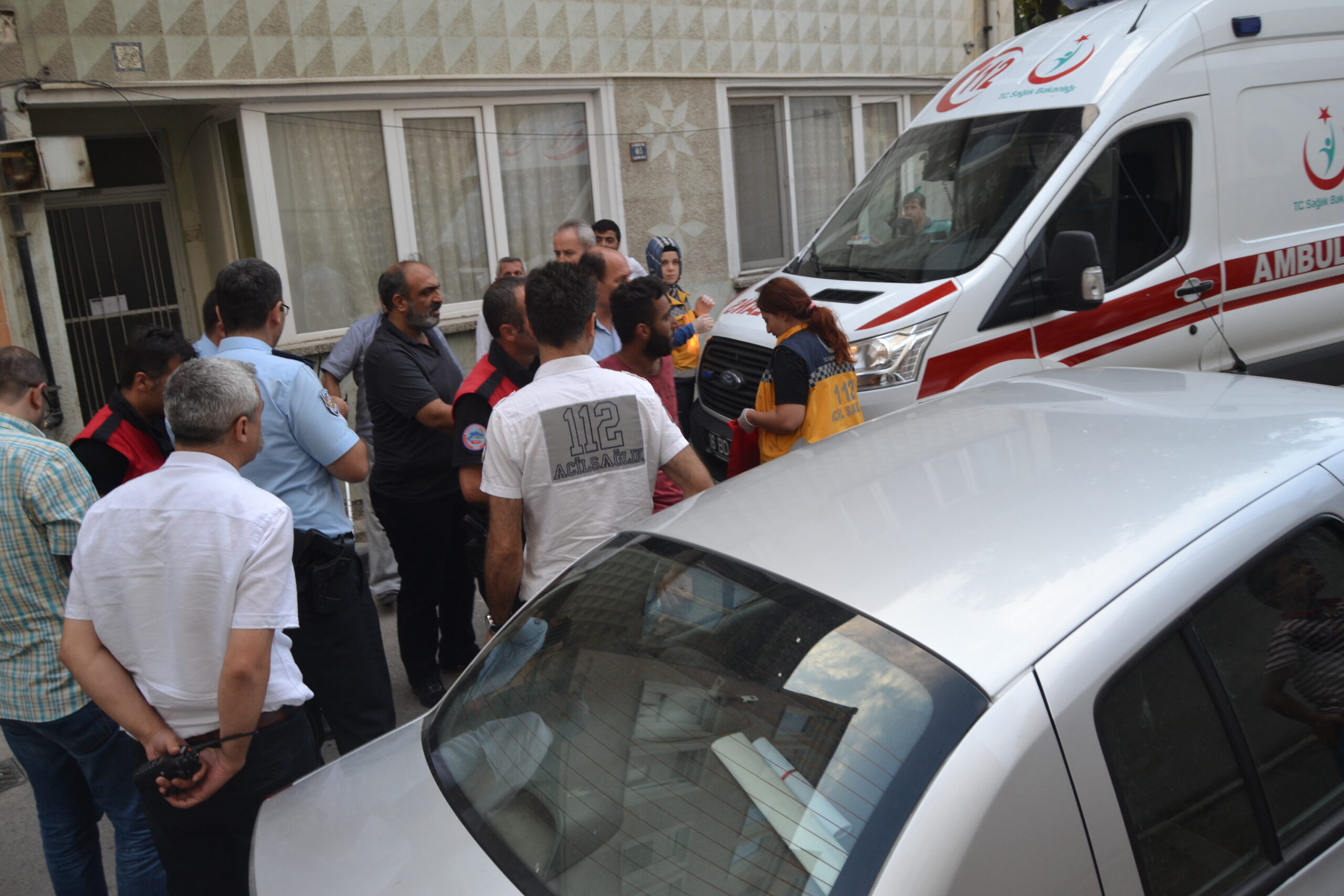 Aradan 1 yıl geçti ama o değişmedi