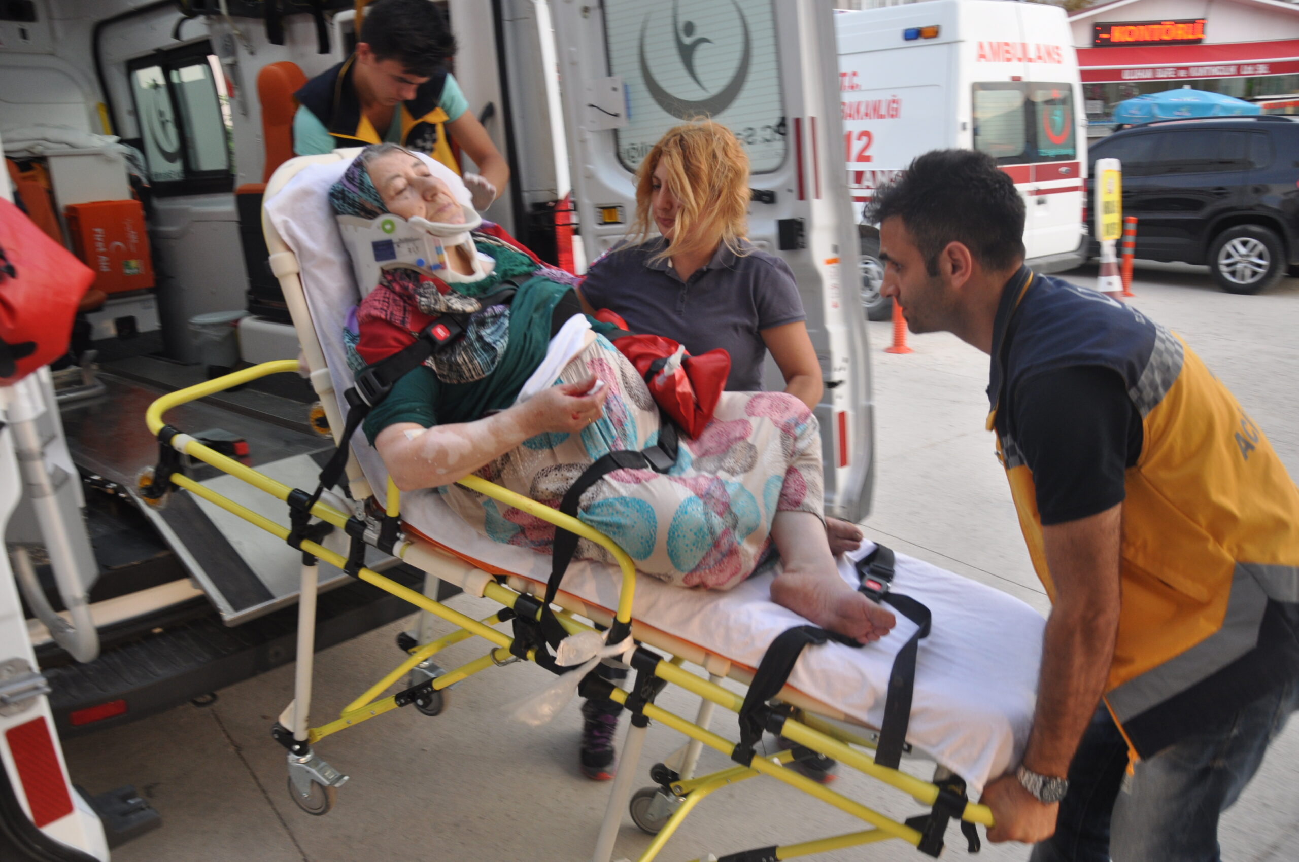 Geri manevra yaşlı kadını hastanelik etti