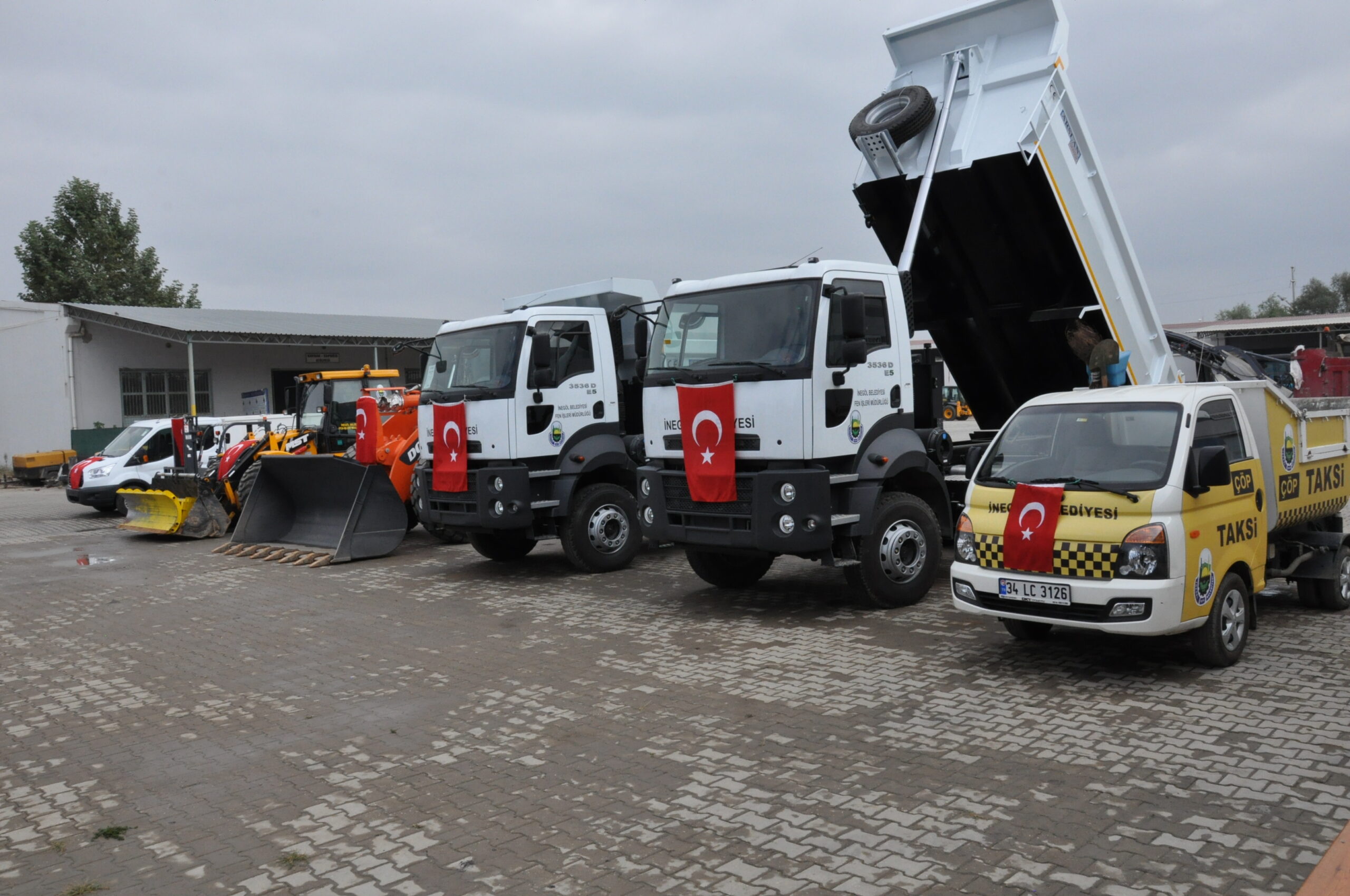 Hizmet için ultra kalite 7 araç